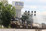 NS 9482 leads train 11R southbound